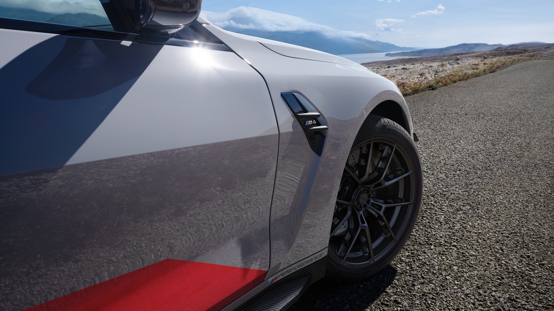 BMW M4 Competition Coupé mit M Performance Parts