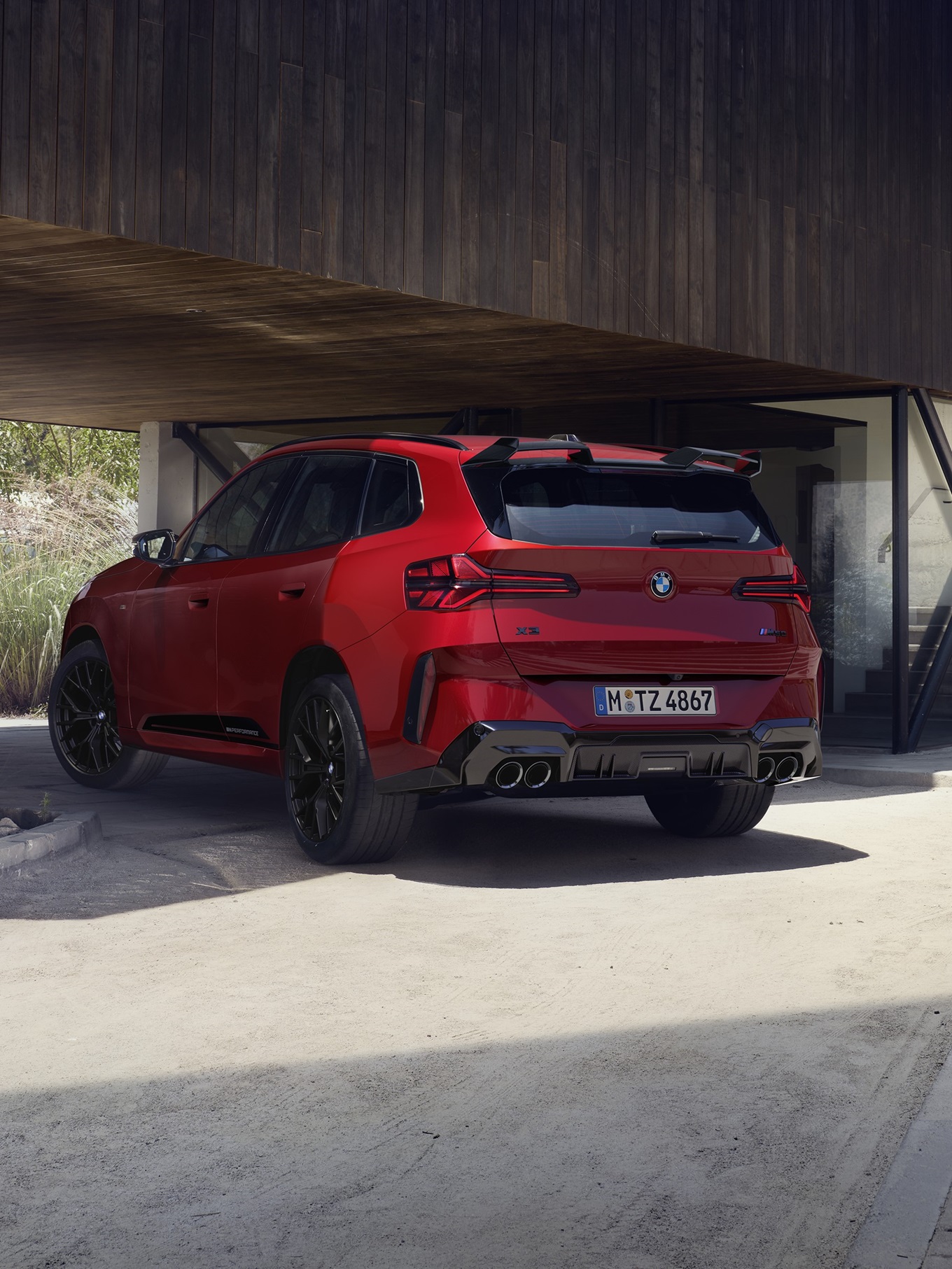 The BMW X3 M50 with M Performance Parts. - DYNAMICS PERFECTED.