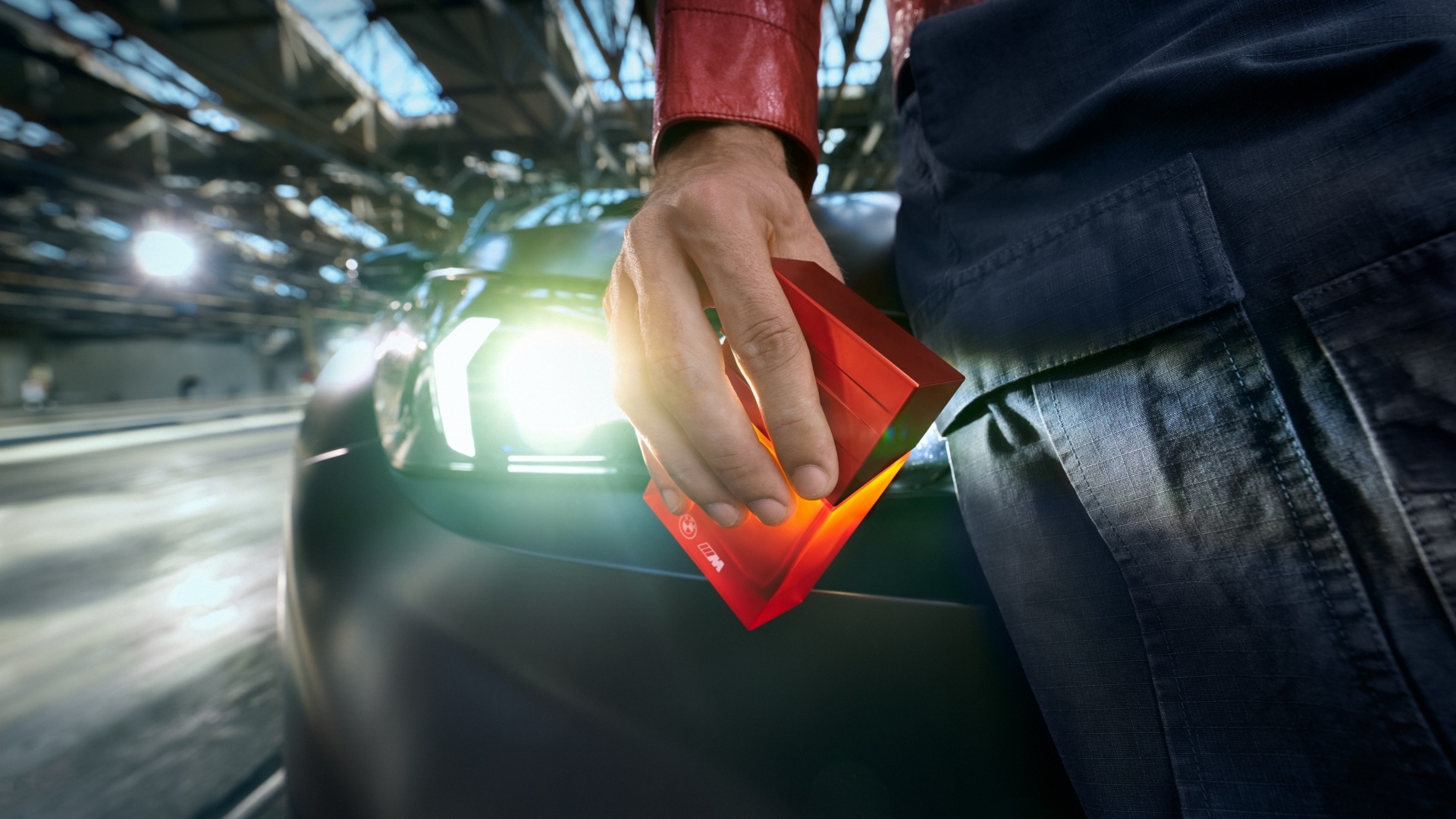 BMW M Fragrance "2025" with the BMW M5 Sedan