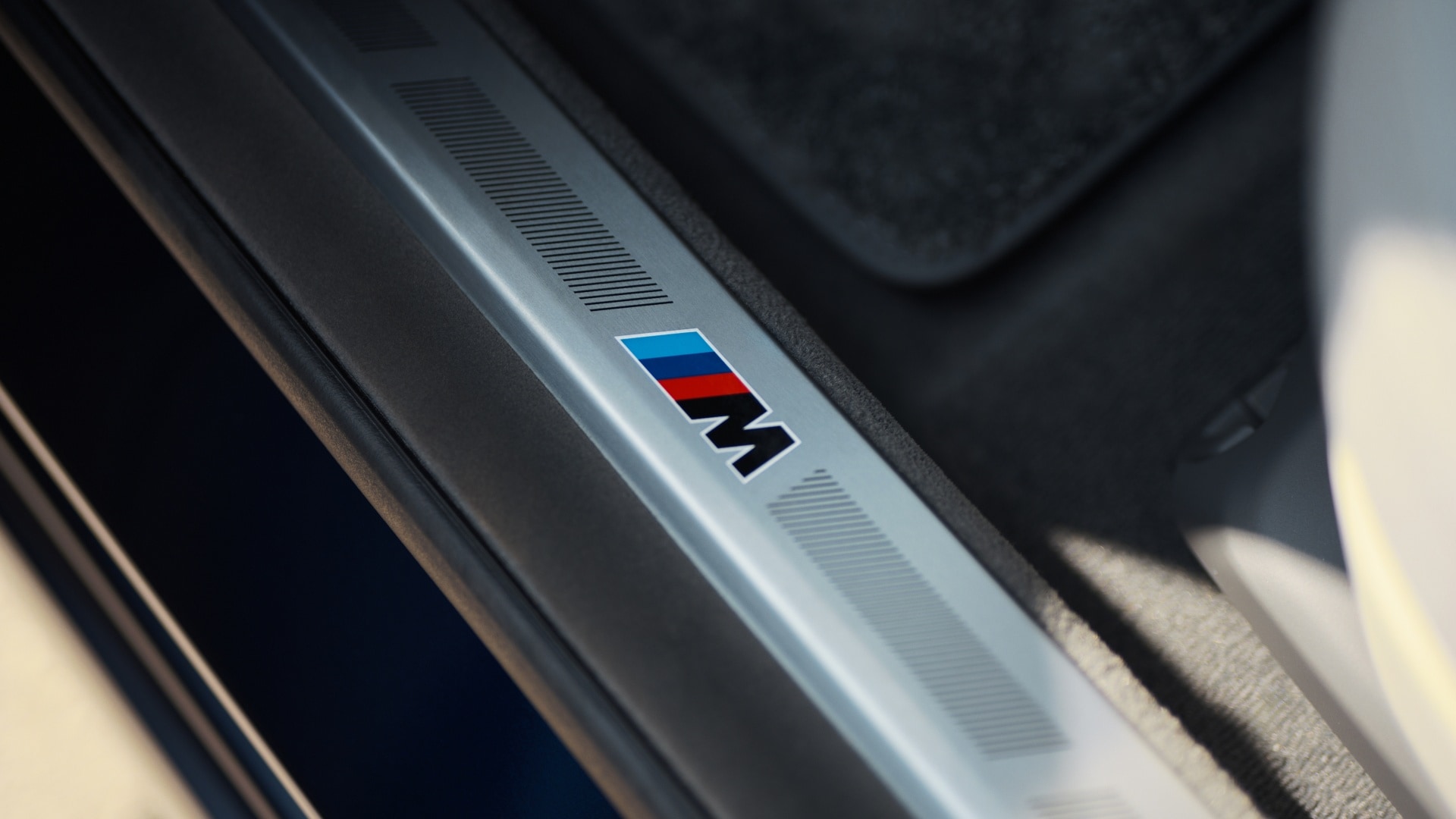 BMW M760e xDrive Einstiegsleiste