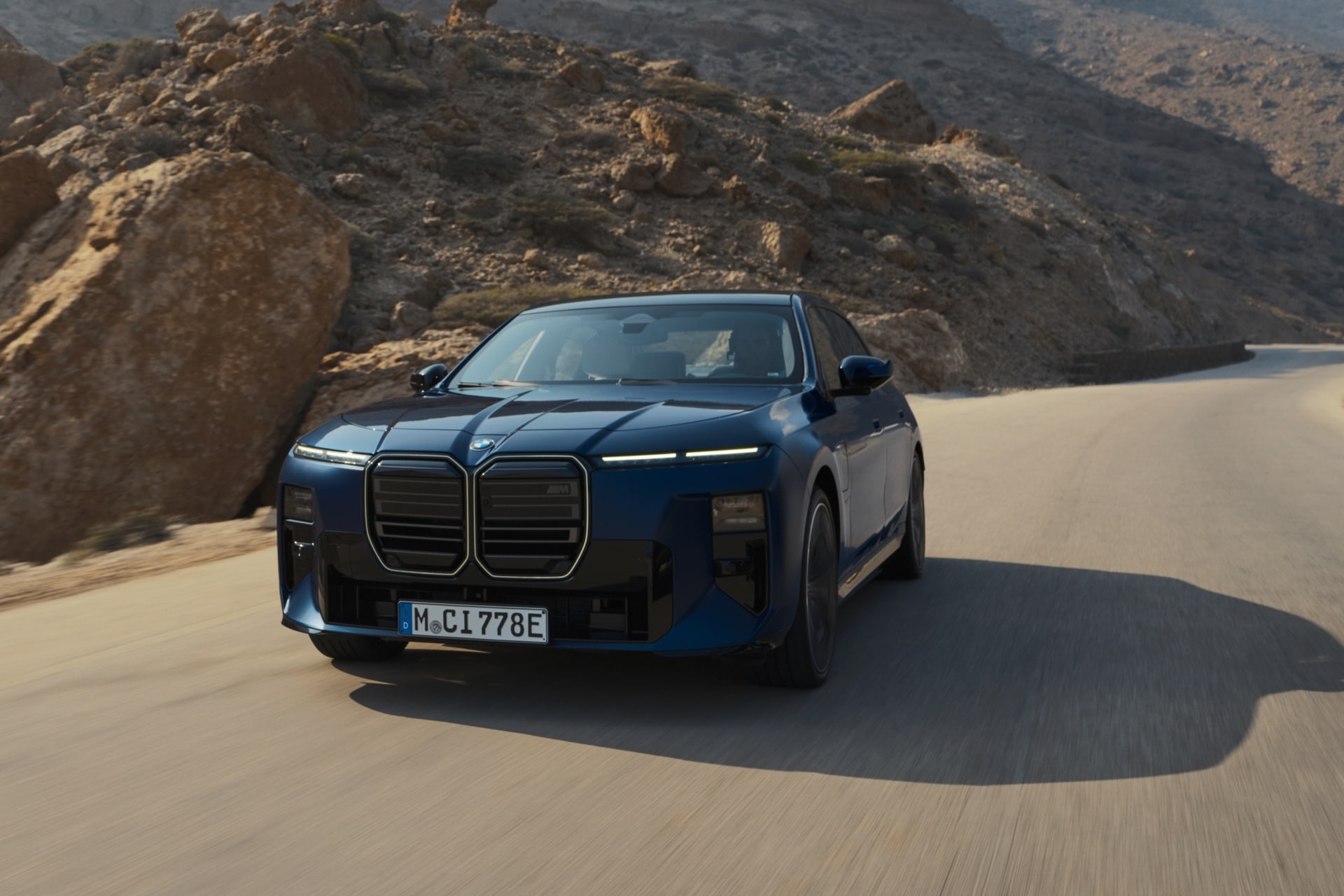 BMW M760e xDrive