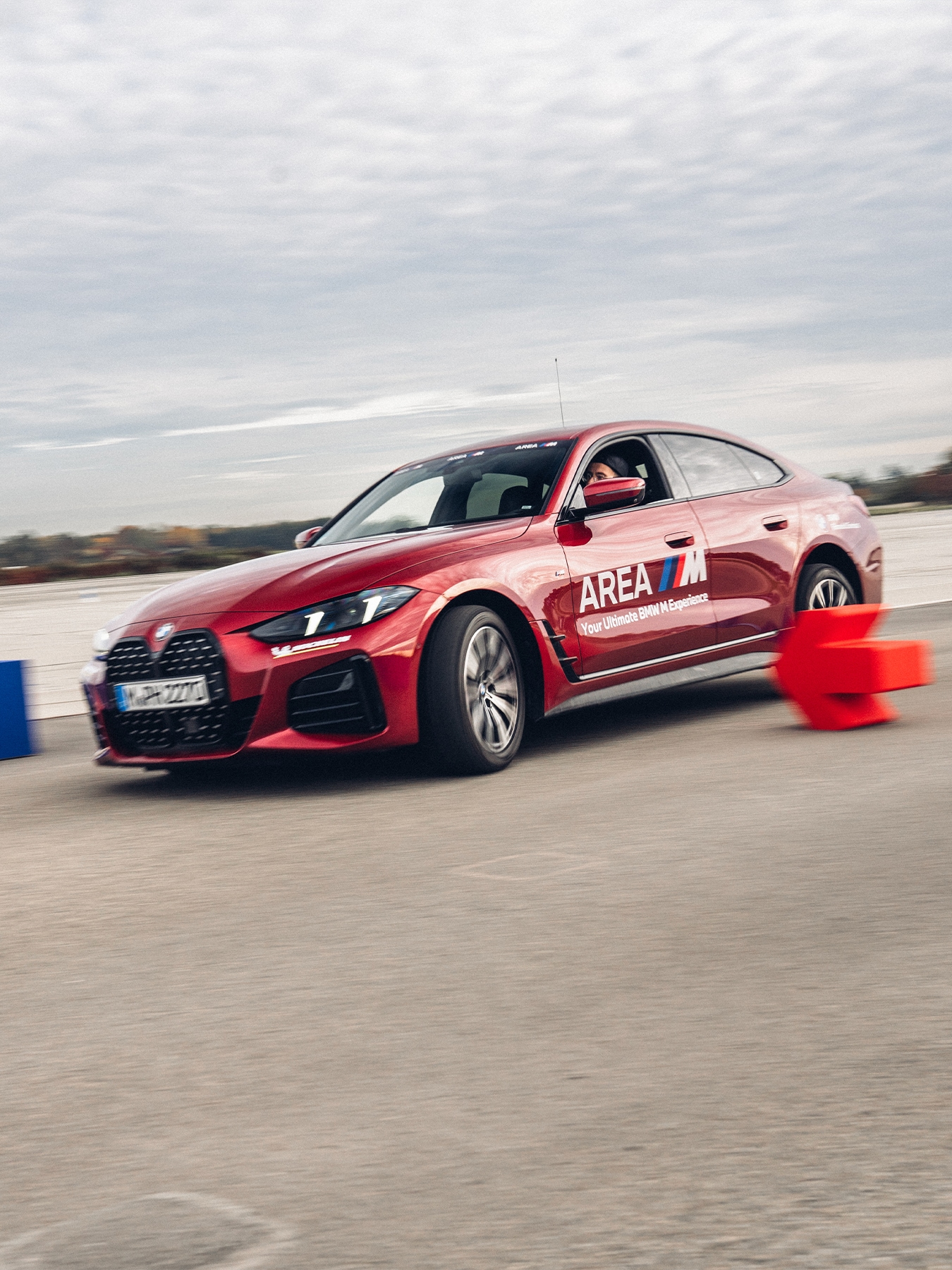 SAFETY. - Driving pleasure guaranteed.