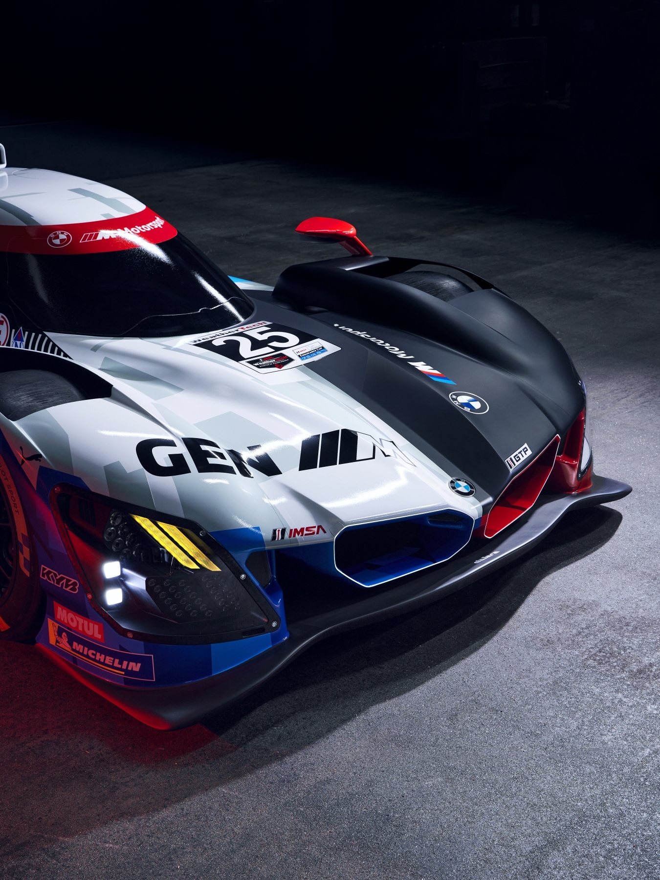 RACE CAR FOR A NEW ERA. - The BMW M Hybrid V8.