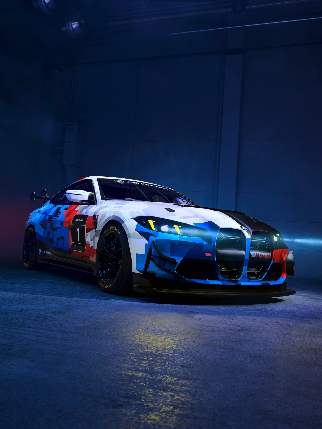 THE PERFECT CUSTOMER RACE CAR. - The BMW M4 GT4 EVO.