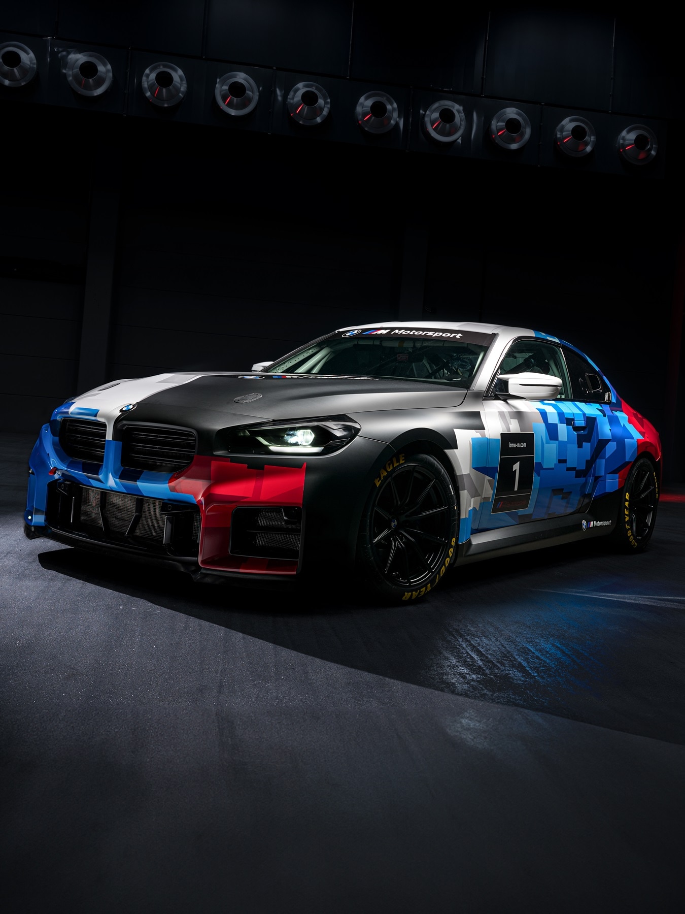 ENTRY FOR EXPERTS. - The BMW M2 Racing.