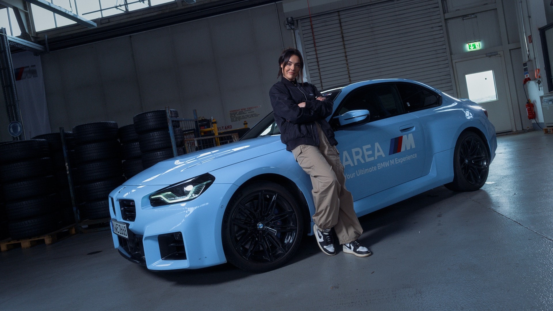 AREA M mit Becky Evans