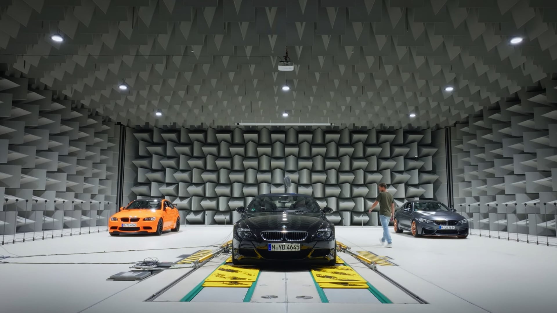Spezieller Akustikraum beim BMW M.